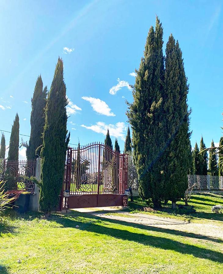 Maison D'Hotes, Superbe Et Spacieuse ,Dans Un Cadre Charmant Calme Et Verdoyant Pernes-les-Fontaines Dış mekan fotoğraf